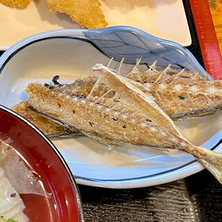 鯵！あじ！アジ！のパリパリ骨せんべい